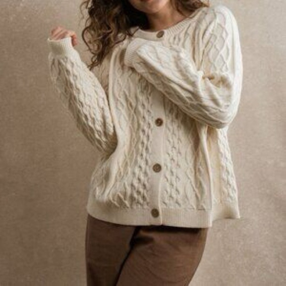 Hazel Cardigan -
Cream - Cable Knit Cardigan